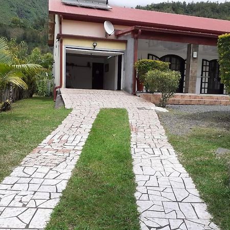 Charmante Maison Au Coeur Des 3 Montagnes Salazie Exteriér fotografie